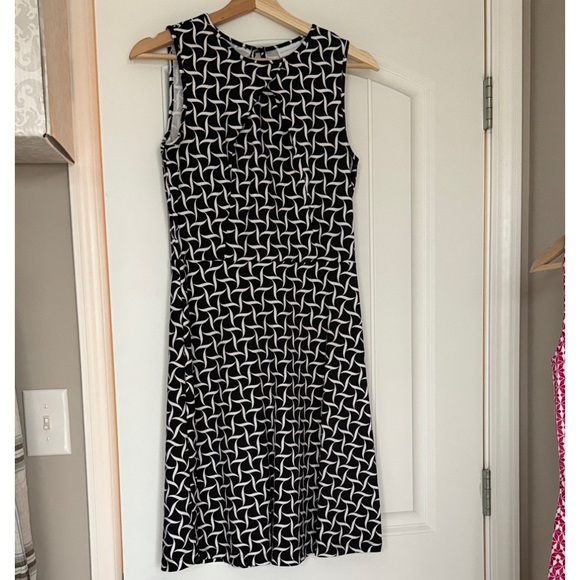 New York & Company Dresses & Skirts - New York & Company Black & White Print Dress Size M